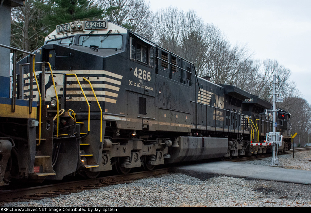 NS 4266 trails on ED-9 as crosses over Snake Hill Road